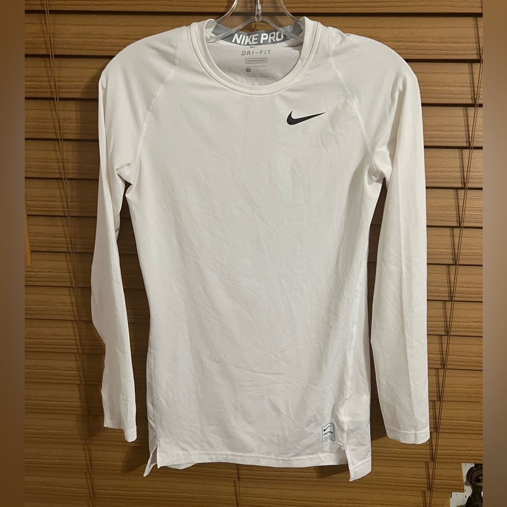 White Nike Pro compression long sleeve shirt - EUC